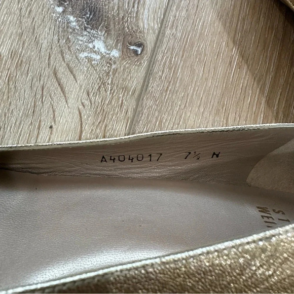 Stuart Weitzman Women's Gold Young Buck Peep Toe Leather Flats Size 7 1/2 GUC - Picture 6 of 12